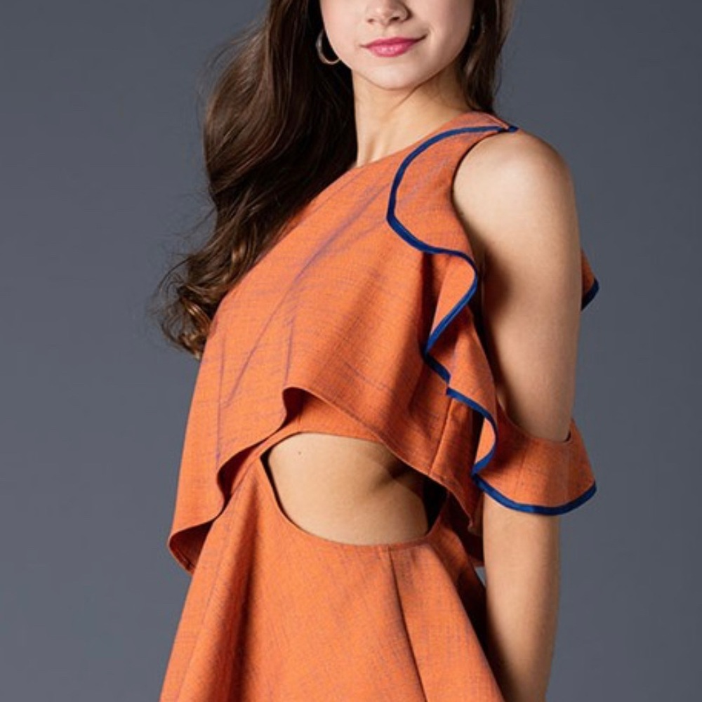 Cold Shoulder Top - Picture 5 of 10
